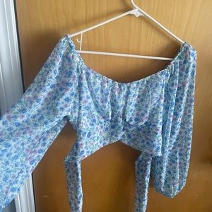 Cropped floral blouse